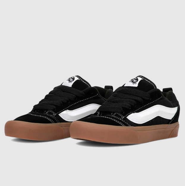 Vans Knu Skool Black Gum VN0009QCB9M